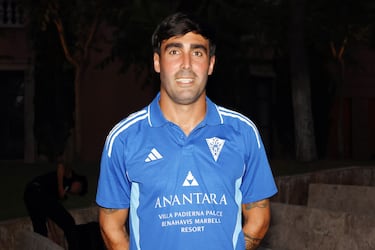 El Marbella presenta sus impactantes equipaciones y el sueño por el nuevo estadio