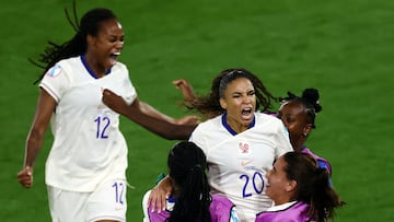 Soccer Football - UEFA Women's Euro 2025 - Group D - Netherlands v France - St. Jakob-Park, Basel, Switzerland - July 13, 2025 France's Delphine Cascarino celebrates scoring their third goal with teammates REUTERS/Stephane Mahe TPX IMAGES OF THE DAY