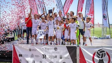 El equipo del Real Madrid que se proclamó campeón de la Lanzarote International Cup en la pasada edición.