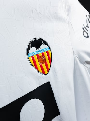Valencia: una camiseta con homenaje