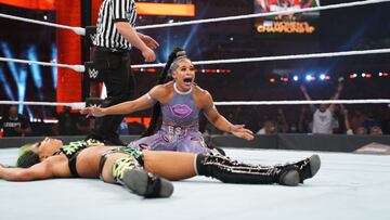 Bianca Belair, tras derrotar a Sasha Banks en WrestleMania 37.