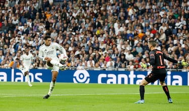 La adversidad levanta al Madrid
