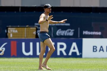 Luis Enrique en el entrenamiento del PSG.