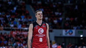Dino Radoncic, ala-pívot del Casademont Zaragoza, durante un partido de la temporada 2021-22.