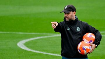 José Alberto, entrenador del Racing.