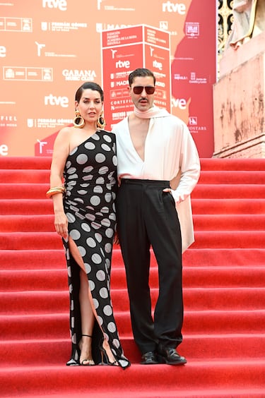 La cantante Ruth Lorenzo posa en la alfombra roja de la II edición de los Premios Academia de la Moda Española que tiene lugar en la Biblioteca Nacional.