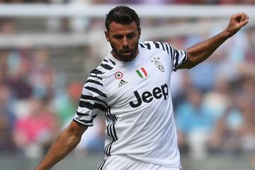 Coincidió con Pinilla en:
Chievo Verona en la temproada 2002 - 2003.