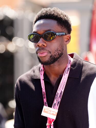 Alphonso Davies, futbolista canadiense del  Bayern de Múnich, durante el Gran Premio de Mónaco de la Fórmula 1.