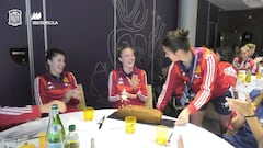 Celia Jiménez celebra su cumple con la Selección y pide su deseo