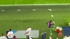 La rabia de Misa: vean lo que hizo con el gol del empate de Inglaterra