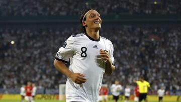 El tremendo cambio físico de Özil que se ha hecho viral y no es normal en un futbolista
