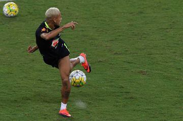 Neymar practicing his trademark control.