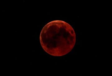 Imagen del eclipse lunar 2018 desde Aley, Líbano.  

