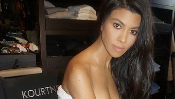 Kourtney Kardashian sorprende con un sexy ba&ntilde;ador blanco. Foto: Instagram