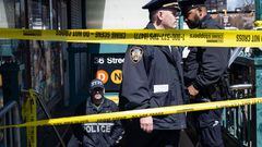 El alcalde de la Ciudad de Nueva York, Eric Adams, revela que no había cámaras funcionando en el metro durante el momento del tiroteo en Brooklyn.