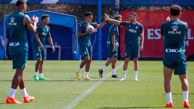 El Espanyol debutará en Vigo con siete jugadores del filial y sin RdT