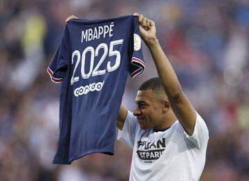 Mbappé renovó en 2022 cuando en el Madrid se contaba con su fichaje.
