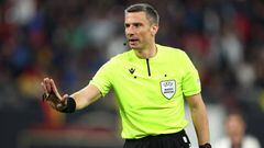 LEIPZIG, GERMANY - SEPTEMBER 23: Referee Slavko Vincic looks on during the UEFA Nations League League A Group 3 match between Germany and Hungary at Red Bull Arena on September 23, 2022 in Leipzig, Germany. (Photo by Alexander Hassenstein/Getty Images)