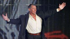 La investigación, iniciada en abril de este año, encontró acuerdos de confidencialidad entre Vince McMahon y una antigua empleada de la WWE.