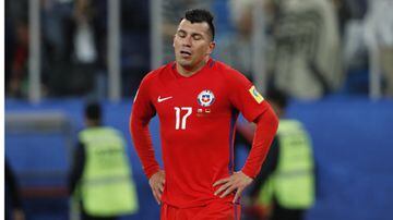 El capitán de chileno será baja luego de sufrir una lesión muscular el pasado fin de semana jugando para el Bologna.