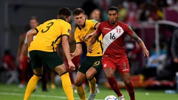 DOHA, QATAR - JUNE 13: Christofer Gonzales of Peru makes a run with the ball in the 2022 FIFA World Cup Playoff match between Australia Socceroos and Peru at Ahmad Bin Ali Stadium on June 13, 2022 in Doha, Qatar. (Photo by Joe Allison/Getty Images)