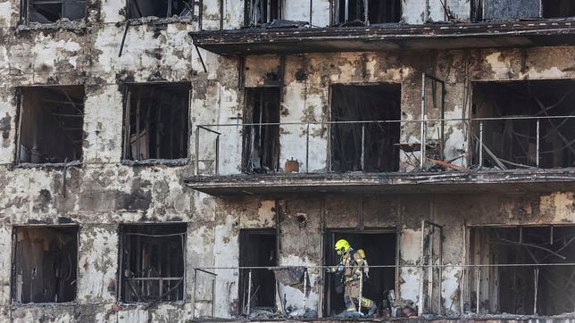 Un chispazo en el motor de un toldo, la causa del incendio de Campanar