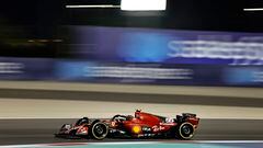 Ferrari driver Carlos Sainz begins his ninth season in F1 in 2023. We’ll tell you about the podiums, victories and points that he has racked up in his career.