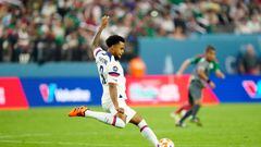 LAS VEGAS, NEVADA - JUNE 15: Weston Mckennie #8 of USA kicks the ball in the first half against Mexico during the 2023 CONCACAF Nations League semifinals at Allegiant Stadium on June 15, 2023 in Las Vegas, Nevada.   Louis Grasse/Getty Images/AFP (Photo by Louis Grasse / GETTY IMAGES NORTH AMERICA / Getty Images via AFP)