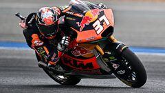 Red Bull KTM Ajo's Spanish rider Pedro Acosta competes in the Moto2 class race of the MotoGP Thailand Grand Prix at the Buriram International Circuit in Buriram on October 29, 2023. (Photo by Lillian SUWANRUMPHA / AFP)