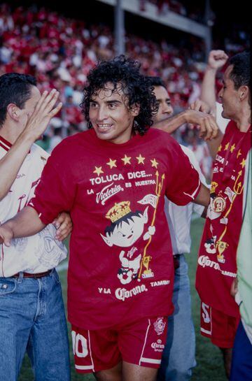 El mediocampista chileno ganó varios título con Toluca y además dio lo mejor en otros equipos como América, pero antes de llegar al futbol mexicano tuvo un breve paso por el conjunto de Santiago