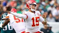 PHILADELPHIA, PENNSYLVANIA - OCTOBER 03: Patrick Mahomes #15 of the Kansas City Chiefs looks to throw the ball during the first quarter against the Philadelphia Eagles at Lincoln Financial Field on October 03, 2021 in Philadelphia, Pennsylvania.   Mitchel
