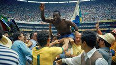 Edson Arantes Do Nascimento Pele of Brazil celebrates the victory after winnings the 1970 World Cup in Mexico match between Brazil and Italy at Estadio Azteca on 21 June in CittÃ  del Messico. Mexico (Photo by Alessandro Sabattini/Getty Images) PARTIDO BRASIL - ITALIA ALEGRIA PELE A HOMBROS MUNDIAL MEJICO70 MEJICO 1970
PUBLICADA 04/08/20 NA MA32 1COL