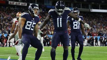 Fans go crazy for Tennessee Titans' Derrick Henry in pregame warmups