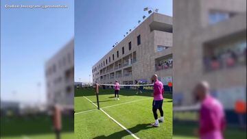 Pepe Reina se convierte en Zlatan por un entrenamiento