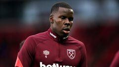 FILED - 22 January 2022, United Kingdom, Manchester: West Ham United&#039;s Kurt Zouma warms up prior to the start of the English Premier League soccer match between Manchester United and West Ham United at Old Trafford. Photo: Zac Goodwin/PA Wire/dpa 22