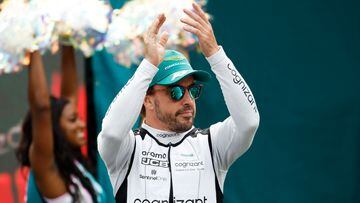 MIAMI, FLORIDA - MAY 07: Fernando Alonso of Spain and Aston Martin F1 Team looks on from the grid prior to the F1 Grand Prix of Miami at Miami International Autodrome on May 07, 2023 in Miami, Florida.   Chris Graythen/Getty Images/AFP (Photo by Chris Graythen / GETTY IMAGES NORTH AMERICA / Getty Images via AFP)