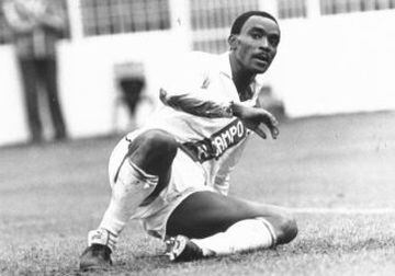 Laurie Cunningham played with Real Madrid, Sporting Gijon, Olympique Marseille and Rayo Vallecano from 1979 until 1987.