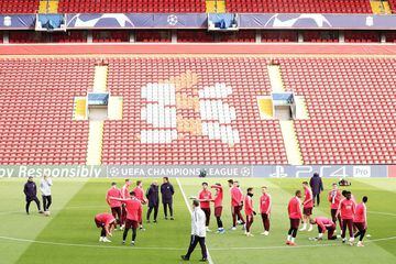 Barcelona training at Anfield