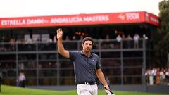 El golfista español Adrian Otaegui, durante la jornada final del Estrella Damm Andalucía Masters en el Real Club Valderrama.