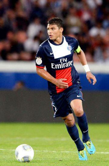 3. Capitán del PSG, tercero en la lista de los sudamericanos. Thiago Silva gana 27.5 millones de euros.