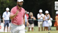 El golfista español Jon Rahm reacciona durante la ronda final del TOUR Championship en el East Lake Golf Club de Atlanta, Georgia, USA.
