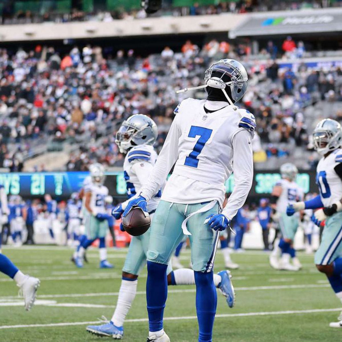 NFL: Dallas Cowboys lose to New York Giants, miss playoffs