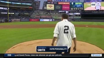 Watch: Fans boo as Stephen A. Smith botches first pitch at Yankees game