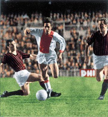 Cruyff in the 1969 European Cup final at the Bernabéu. It was a subdued game by his standards, as he was kept in check by Giovanni Trapattoni.