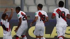 Peru&#039;s Andre Carrillo (L) celebrates with teammates after scoring against Brazil during their 2022 FIFA World Cup South American qualifier football match at the National Stadium in Lima, on October 13, 2020, amid the COVID-19 novel coronavirus pandem