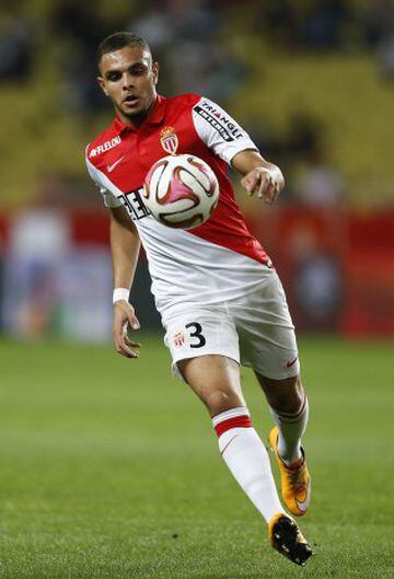 Fichó por el PSG en la temporada 2015-2016 por 25 millones.