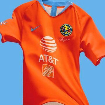 En conmemoración a 'El Chanfle', América utilizó el naranja en el Clausura 2019.