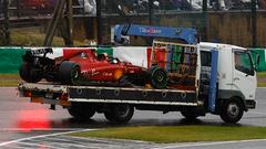 Formula One F1 - Japanese Grand Prix - Suzuka Circuit, Suzuka, Japan - October 9, 2022 Ferrari's Carlos Sainz Jr's car is taken away after crashing during the race REUTERS/Kim Kyung-Hoon