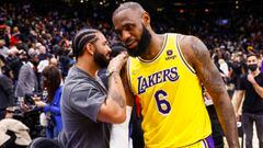 LeBron James y Drake en partido de los Lakers