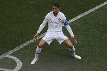 Portugal 1-0 Marruecos | Un gran cabezazo de Cristiano Ronaldo abrió el marcador en el Luzhniki. 